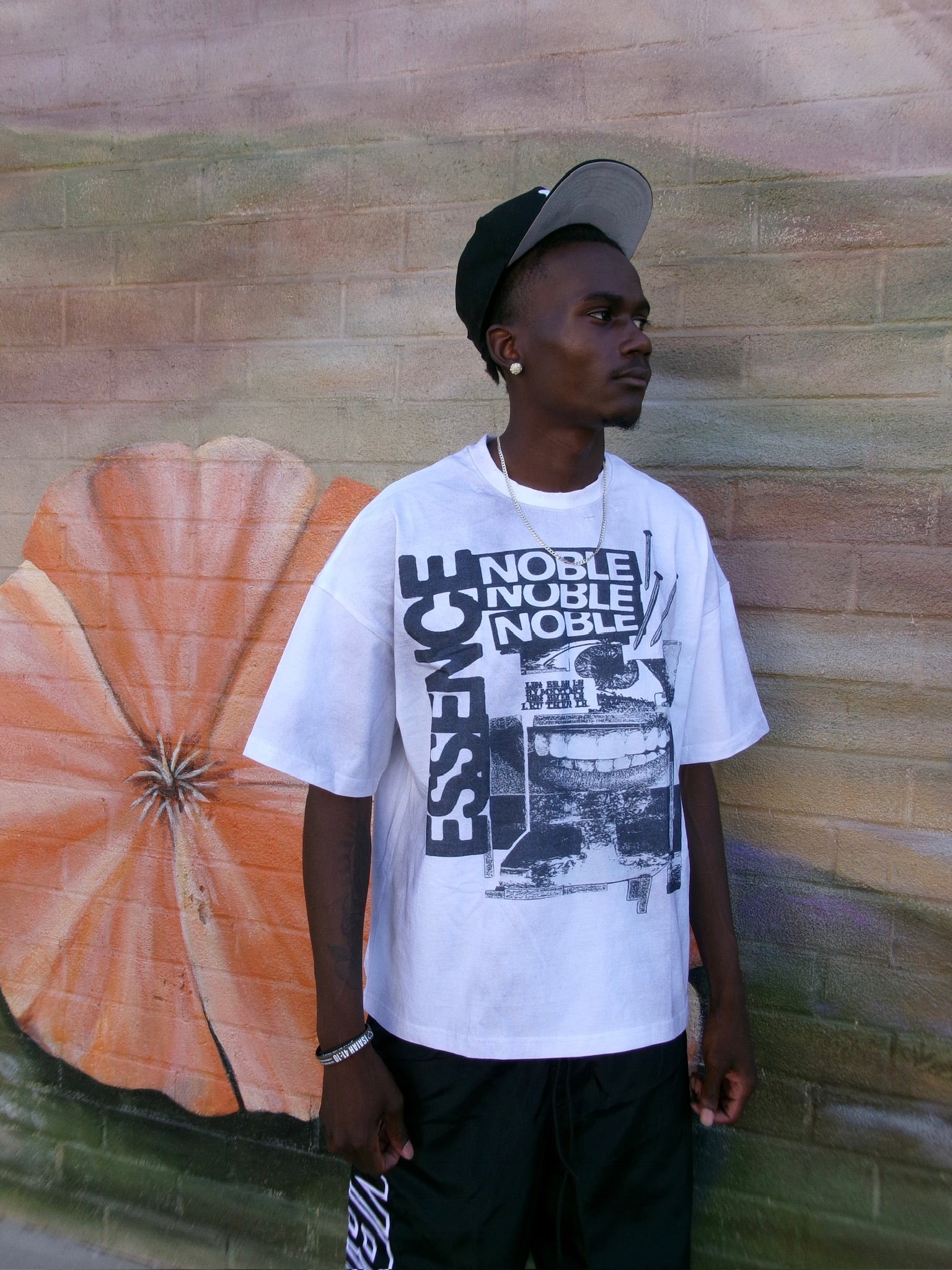 Essence Vintage Tee